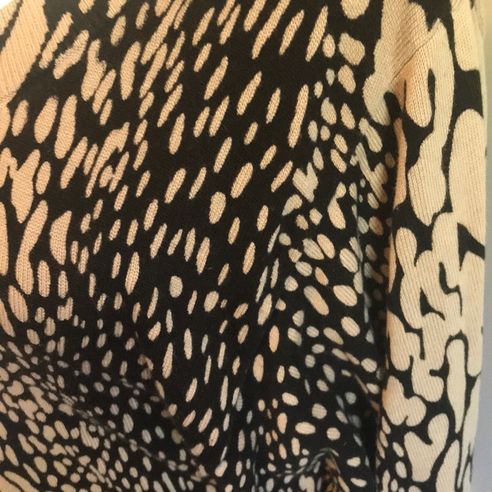 Sweater - Picture 2 of 5